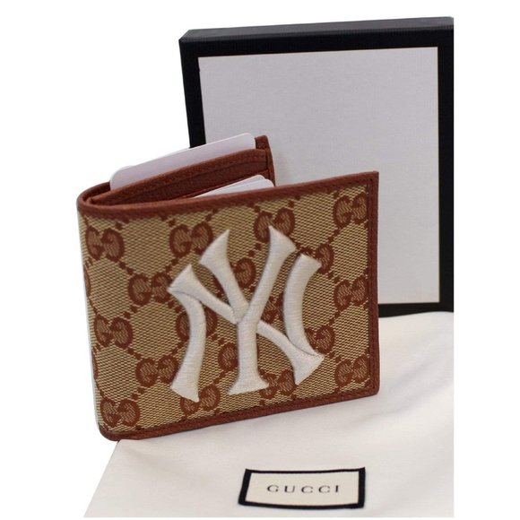Gucci Interlocking GG Supreme BiFold Wallet NEW IN BOX
